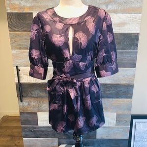 ⬇️$140 NWT BCBG violet ginkgo design top XL